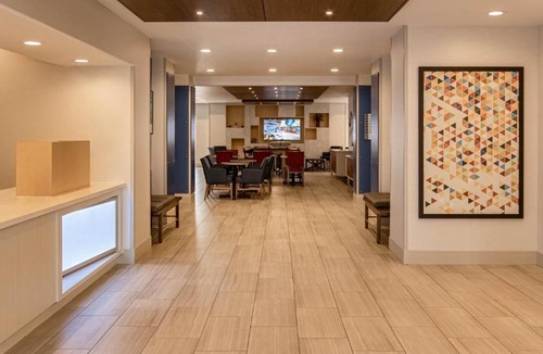 Porterville Hotel | Holiday Inn Express Porterville by IHG