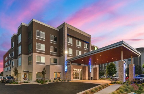 Fairfield Hotel | Holiday Inn Express & Suites - Suisun City by IHG