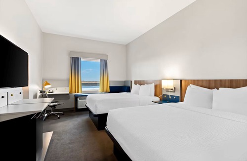 George Hotel | Holiday Inn Express & Suites George Quincy South by IHG