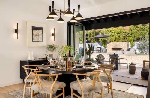 Hollywood Hills House | Hollywood Hills Villa by Universal - Pool - Dogs OK