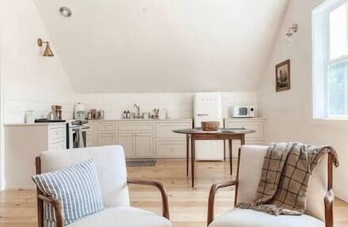 Sonora House | Homestead Barn Loft: Tesla Chargers, Wedding Venue