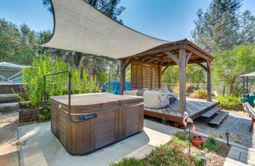 Redding House | Hot Tub, Dog-Friendly Yard! 3-Acre Redding Retreat