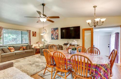 Redding House | Hot Tub, Dog-Friendly Yard! 3-Acre Redding Retreat