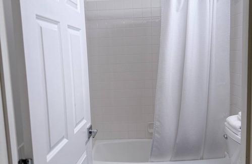 Inner Mission Hotel | Hotel on Valencia Street in San Francisco, CA Private Room w/Private Bath.