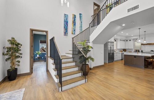 North Redondo Villa | Huge Custom Villa - 5 Bedroom suites + Guesthouse for fee, Pool & Beach nearby!