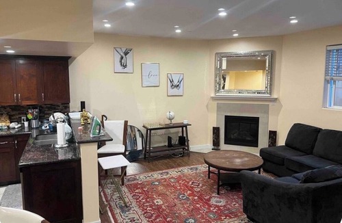 Rancho Dominguez Condo | Huge Spacious Room Perfect for Work or Travel near Sofi, LAX, Long Beach