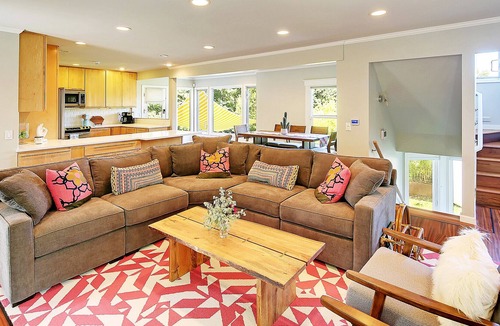North Queen Anne House | Ideal Location For Your Seattle Vacation! LONG TERM MONTHLY RENTAL available!