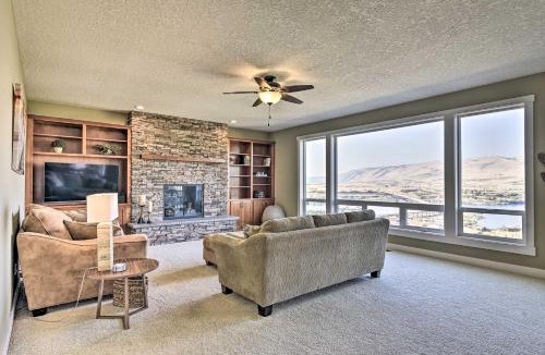 The Dalles House | Incredible Oregon Retreat w/Private Hot Tub!