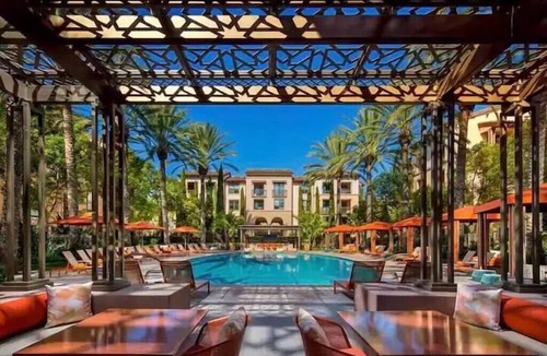Irvine Research Center Apartment | Irvine Spectrum Resort Style Pool & Gym Free Parking