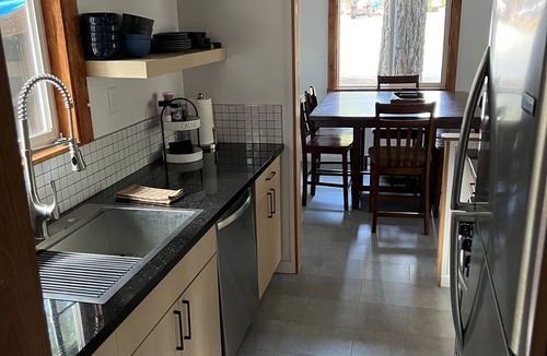 Incline Village Cottage | J-1 friendly housing- Cozy Tahoe Cottage