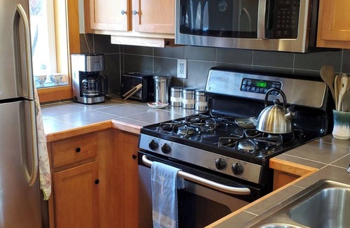 Atlantic House | Judkins Park Light Rail Townhouse Haven
