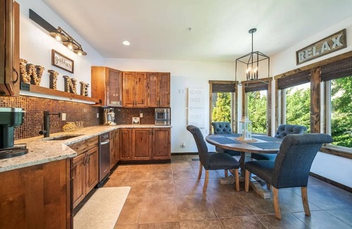 Orondo House | Juniper Hill Columbia River w/Hot Tub & Swim Spa