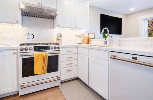 Noe Valley House | [JUST RENOVATED] 2bd with storage luxury remodel nested in quiet Noe Valley