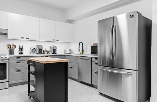 Lower Nob Hill Apartment | Kasa La Monarca | Modern Studio in San Francisco, Walk to Union Square