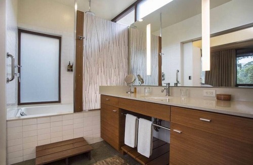 Sausalito Hotel | King Room at a 4.5⭐️ Hotel