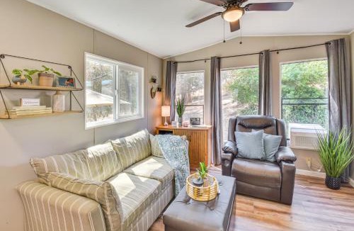 Coulterville House | La Grange Home w/Covered Patio & Gas Grill!