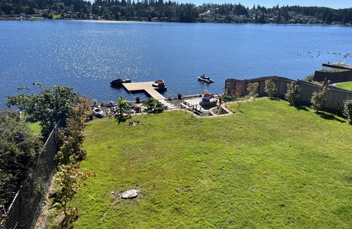 West Hills House | Lake front, beautiful water views, independent studio