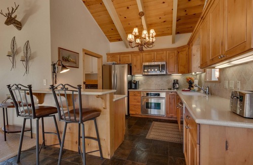 Lake Forest House | Lake Haven at Dollar Point by Tahoe Getaways - Spacious 4 BR w/Sauna & Lake Views