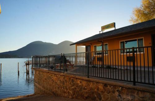 Wilbur Springs Hotel | Lake Marina Inn