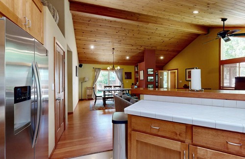 Comstock Acres Cabin | Lake Tahoe Cabin with Hot Tub, Private Studio & Yard - Near Resorts
