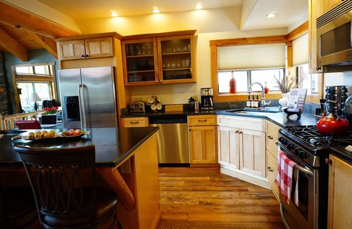 Incline Village House | Lake Tahoe Lodge Huge Deck Seasonal Hot Tub Lake Views BBQ