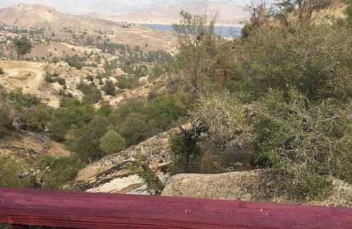 Wofford Heights Cabin | Lake View Hungry Gulch Cabin Stargazing & Boulders