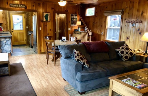 Brockway Cabin | Lake Views from every room; Hot tub; Dog Friendly; Steps to year round fun