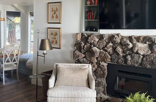 Lake Almanor West Cabin | Lakefront Beauty with Private Dock and Buoy - LAW Prime Location