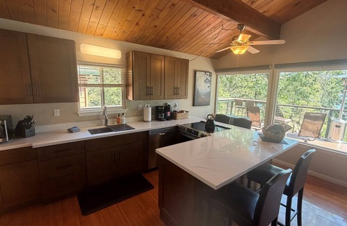 Lakehead House | Lakefront - "Best house at Shasta Lake!" - Kayaks - Shasta Lakeshore Retreat #1