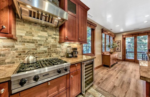 Sierra Shores Condo | Lakefront Escape Walk to Dining, Hot Tub, Fireplace | SS4