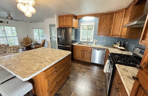 Lakehead-Lakeshore House | Lakeview Home, Private, Kayaks, Paddle Boards - Shasta Lakeshore Retreat #11