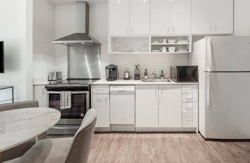 Midtown Sacramento Apartment | Landing at Ice House Midtown - 1 Bedroom in Midtown