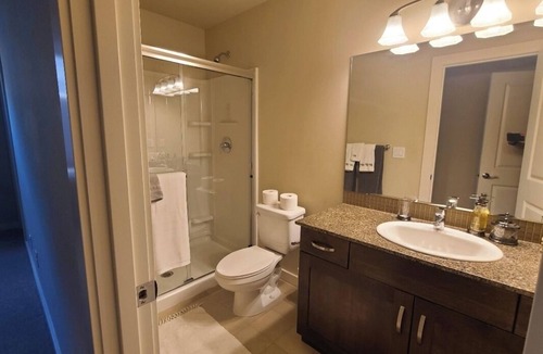 Issaquah House | Large Air Conditioned Newly Carpeted Room in Home with Views