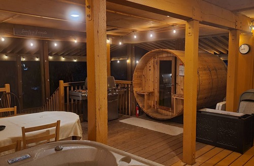 Hyak Ski Chalet | LARGE FAMILIES REUNIONS, ELOPE, CORPORATIONS MEETINGS & MORE