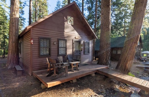 Blairsden-Graeagle Cabin | Large Feather Cabin at Camp Layman | Spacious Riverside Family Lodge