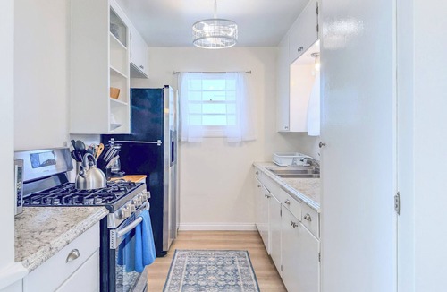 Pierpont Bay House | Later Gator Getaway 1 Bed 1 Bath 1015 Bath Ln Ventura