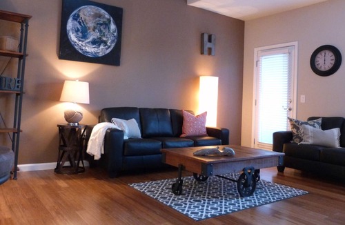 Regency Park House | Le Dawn - Luxury, Next to Downtown, Airport, Sleep Train Arena, Pool,Jacuzzi,Gym