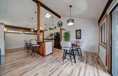 Graeagle Apartment | Light, Bright & Beautifully Updated in Graeagle Meadows