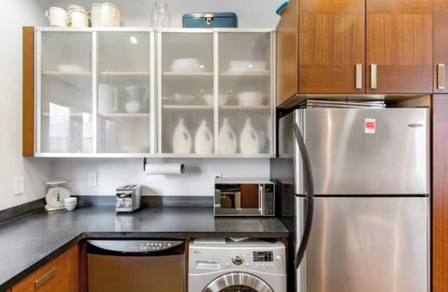 Hayes Valley Condo | Live Like a San Franciscan in Hayes Valley, with Parking & Bi-monthly cleaning