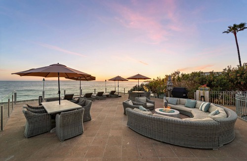Laguna Beach Villa | Location direct beach access stroll to main beach swim kayak+