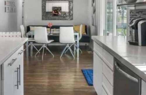 Palm Desert House | Location, location! In the center of the desert just minutes to everything!