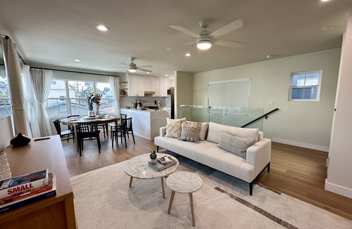 Mission Beach House | Location, location, location! 10 steps to the beach