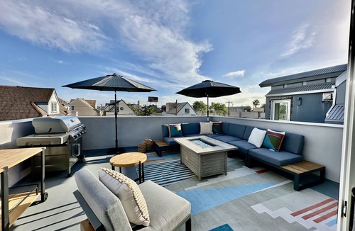 Mission Beach House | Location, location, location! 10 steps to the beach