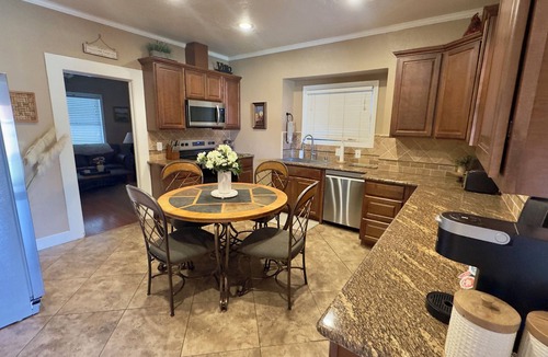 Victor Cottage | Lodi Wine Cottage | Private Property near Wineries