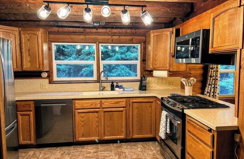 Freshwater House | Log Cabin Retreat in the Redwoods