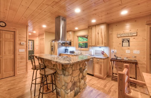 Enumclaw Cabin | LOG HOME near Crystal for skiing and Mt Rainier Nat'l Park - Note; FOR SALE