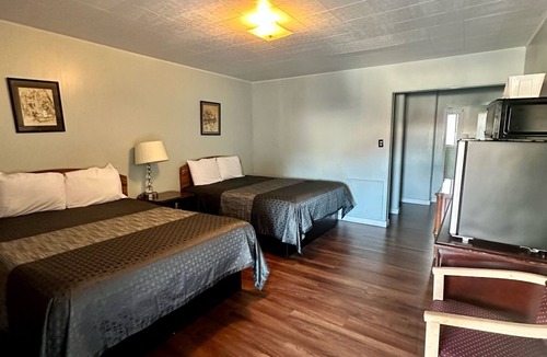 Garberville Hotel | Lone Pine Motel
