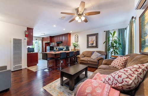 Harbor House | Long Beach 2BR - Near Beach, Driveway Parking