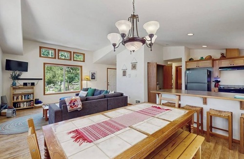 Lopez Island House | Lopez Island escape with stunning views, hiking nearby & sunset vistas