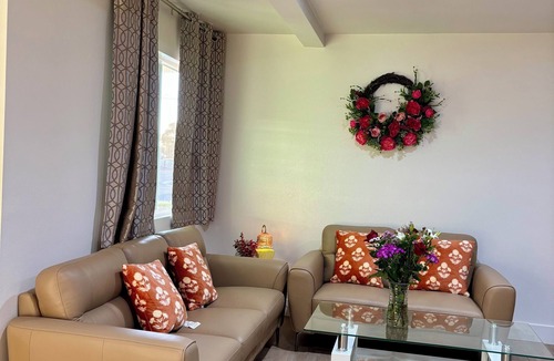 Huntington Beach House | Lovely 2-bedroom house with AC in charming Huntington Beach